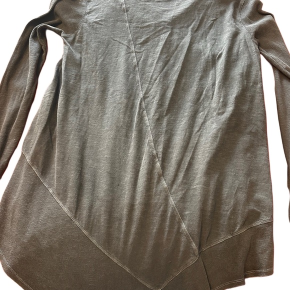 NWOT Free People gray asymmetrical cotton long sleeve top szL - Picture 2 of 5
